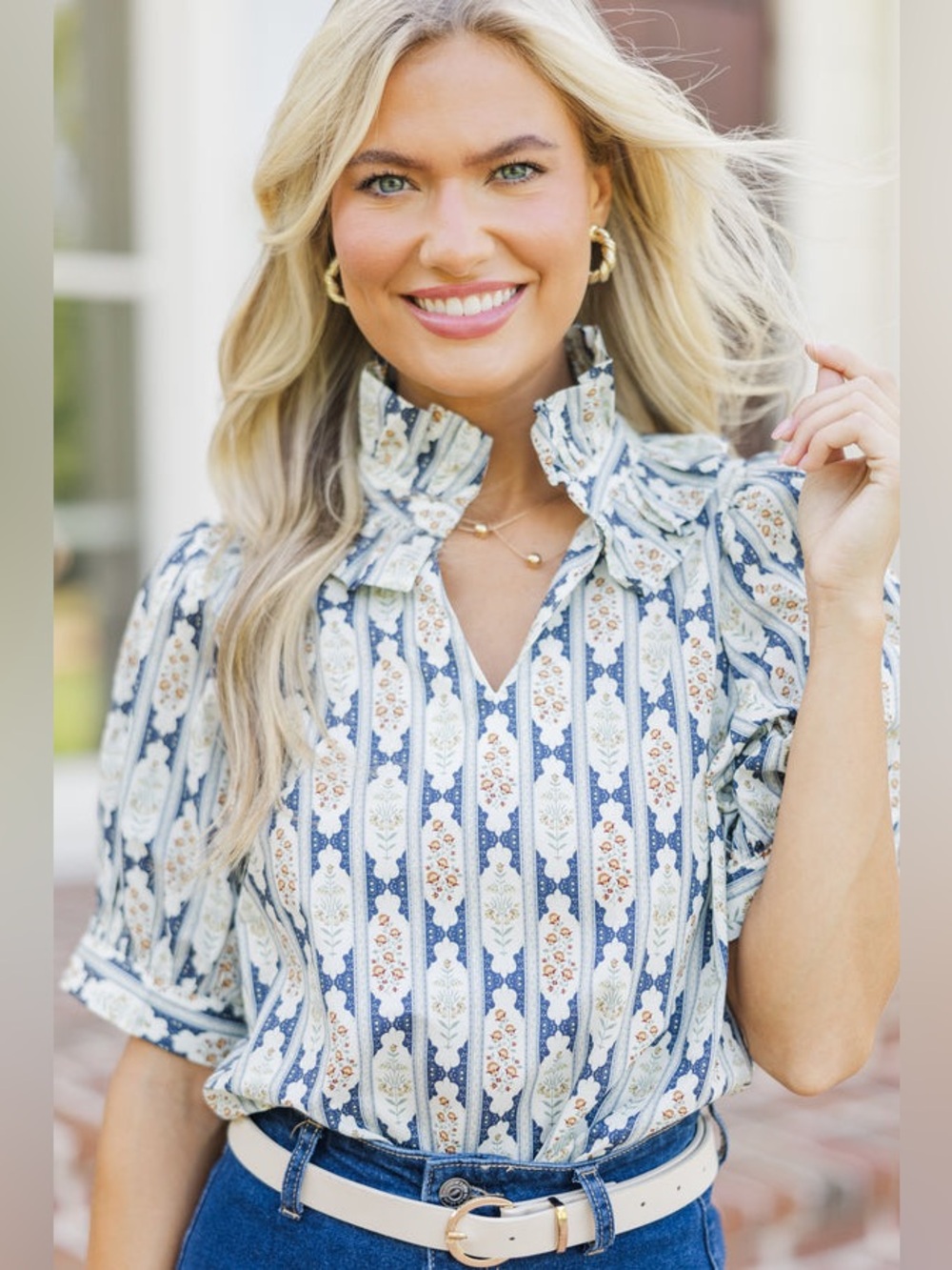 entro Blue and Cream Patterned Ruffle Collar Blouse Fall size Small